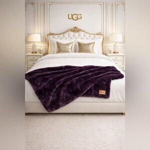 UGG Luxurious Dark Purple Faux Fur Throw